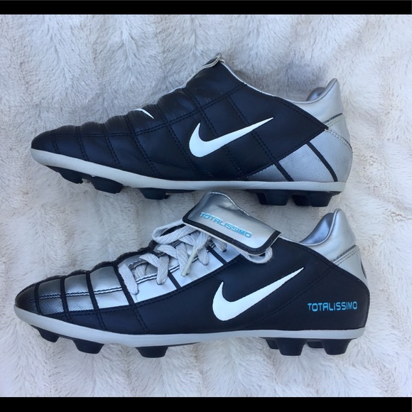 nike total 90 versatract